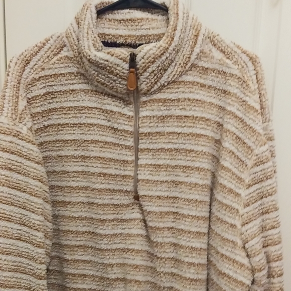 Sweater - Picture 1 of 2